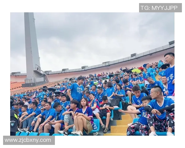 在家轻松观看功夫足球精彩赛事，尽享热血与欢笑的完美结合