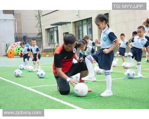 桌面踢足球游戏的魅力与乐趣探索，带你领略不一样的桌上竞技体验